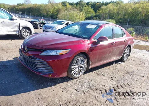 2018 Toyota Camry Xle V6 z USA, uszkodzony, nr VIN 4T1BZ1HK7JU503153